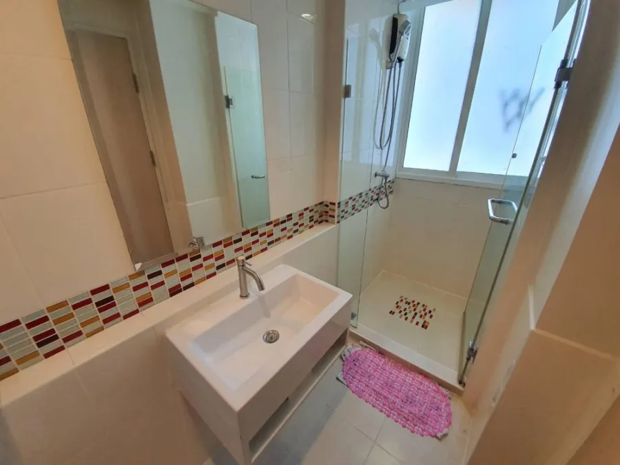 For sale: M Society Condominium, high floor, great city view. The room is simply decorated, ready to move in, the most comfortable sofa. Book now.