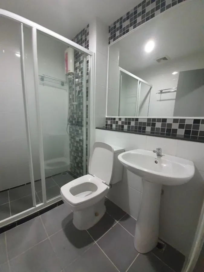 Condo for rent, Regent Home 14, Sukhumvit 93, good view, ready to move in. Don't miss it.