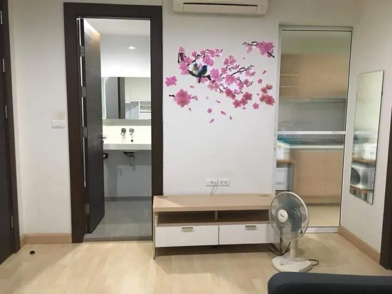 For rent Rhythm Ratchada, beautiful room great atmosphere The most spacious room, 1 bedroom, fully furnished, finish here.