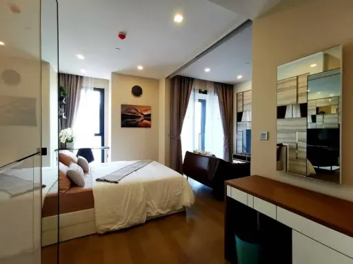 For sale, for rent!! Condo Ashton Asoke, 28th floor, east view, beautiful room, fully furnished, ready to move in, don't miss it!!