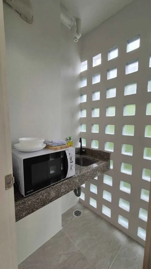 For rent, I-House Laguna Garden RCA, full facilities, huge built-in wardrobe