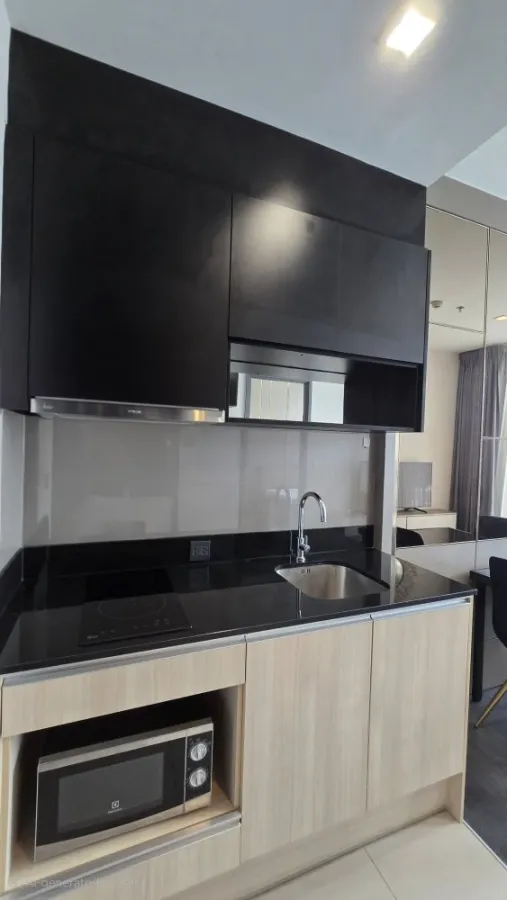 For rent: Edge by Sansiri Sukhumvit 23, 7th floor, unblocked view, fully furnished, with beautiful built-ins. Interested? Reserve now!