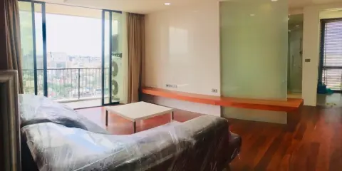 ขายด่วน!! คอนโด ดิ อิสสระ ลาดพร้าว ขนาด 3 ห้องนอน 3 ห้องน้ำ เฟอร์นิเจอร์ Built in พร้อมอยู่ จองเลย!!
