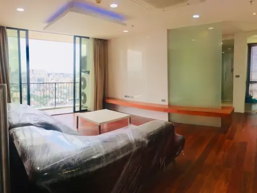 ขายด่วน!! คอนโด ดิ อิสสระ ลาดพร้าว ขนาด 3 ห้องนอน 3 ห้องน้ำ เฟอร์นิเจอร์ Built in พร้อมอยู่ จองเลย!!