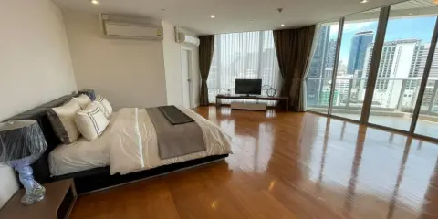 คอนโด จามจุรี สแควร์ เรสซิเด้นส์ 3 ห้องนอน 4 ห้องน้ำ พร้อมห้องแม่บ้าน ห้องใหญ่ แบบนี้หาไม่ได้แล้ว