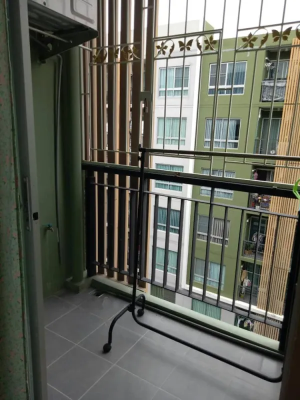 ขาย วี คอนโด ลาดกระบัง Phase B อาคาร B1 ชั้น 7 ห้องวิวสระ บรรยากาศดี จองด่วน!!