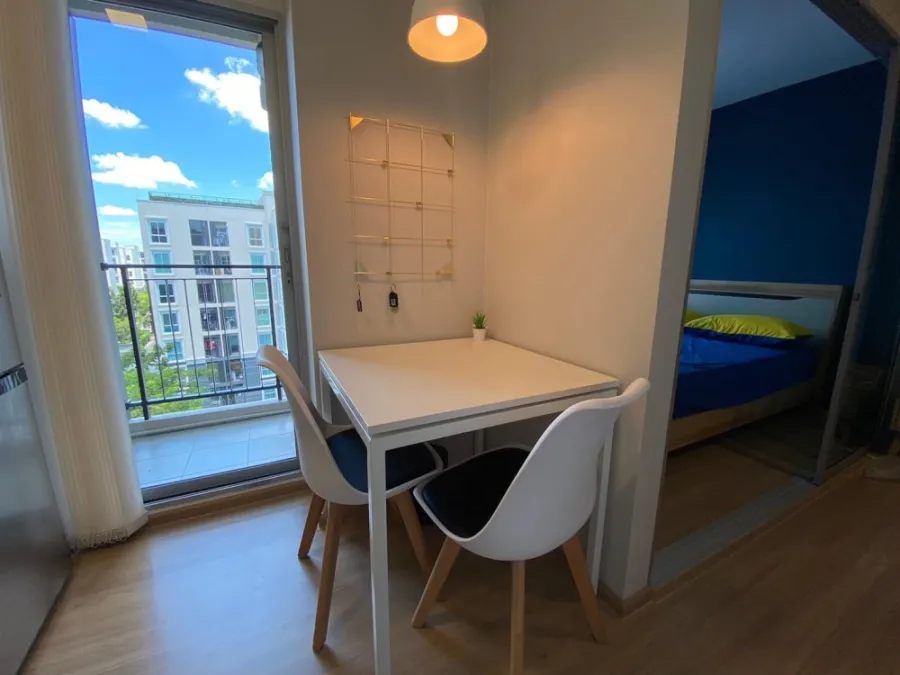 Condo for rent, Plum Mix Chaengwattana, the room is decorated very nicely. Fully furnished with beautiful views, hurry up and book now.