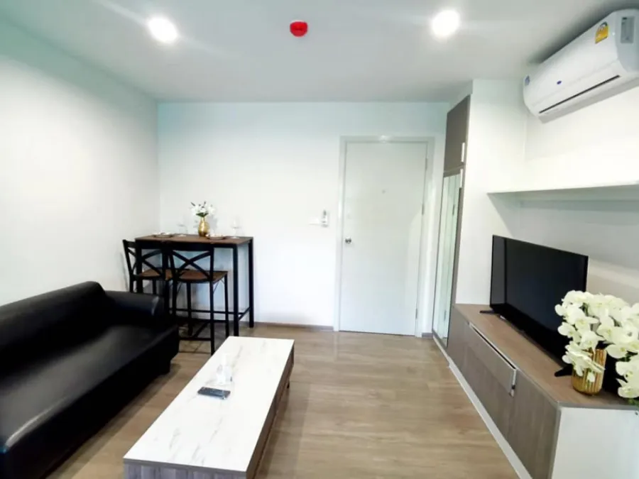 Condo for rent, Reach Phahon Yothin 52, airy view, fully furnished and electrical appliances. Ready to carry the bag in.