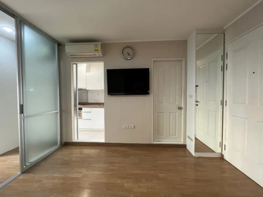 For sale, for rent, U Delight @ Chatuchak Station, 11th floor, swimming pool view. Nicely decorated room Hurry and reserve before you miss out.