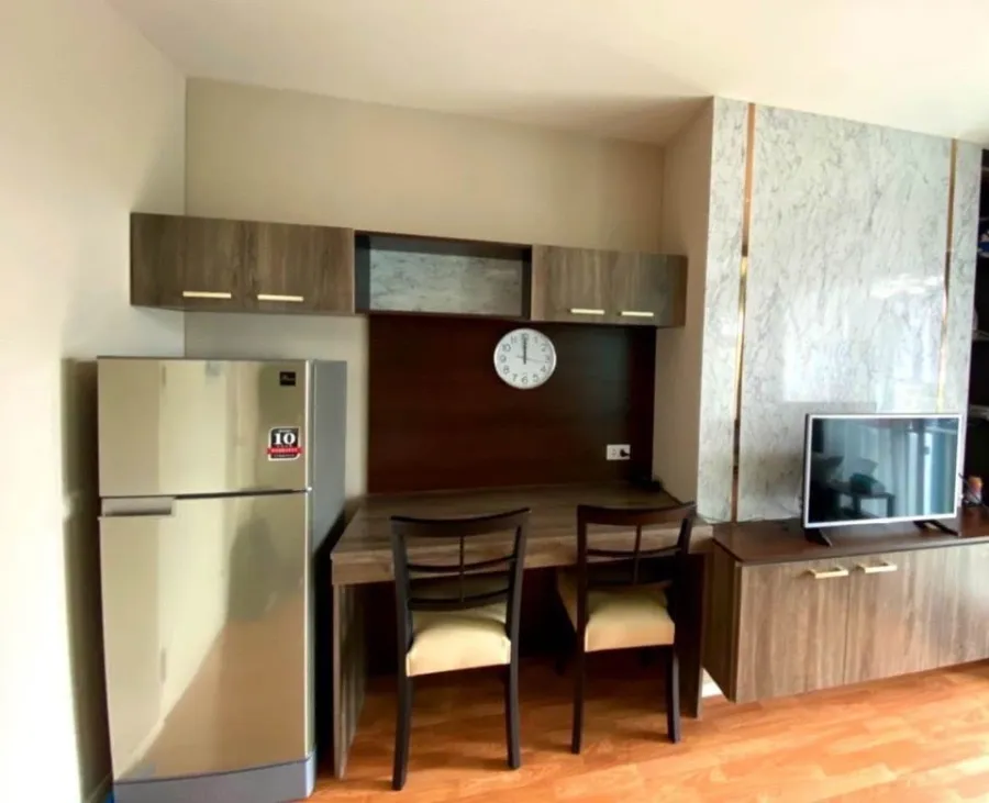 For rent: Lumpini Ville Suksawat - Rama 2, 14th floor, corner room, fully furnished, nice to live in. If interested, hurry and reserve now before it s