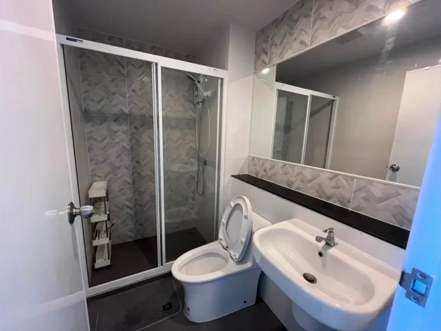 For rent: Regent Home Bangna, 10th floor, unobstructed view, fully furnished, ready to move in. Book now!