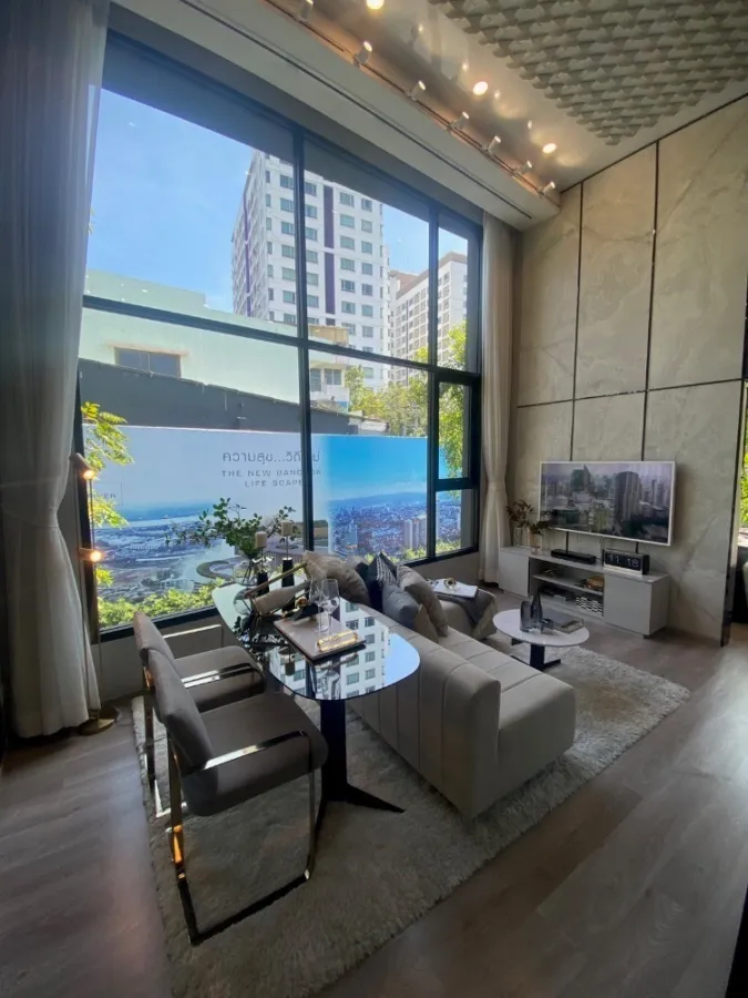 ขายดาวน์ โครงการ Knightsbridge Space พระราม 4 ห้อง Duo Space เพดานสูง 4.2 ม. รีบมาจองเลย