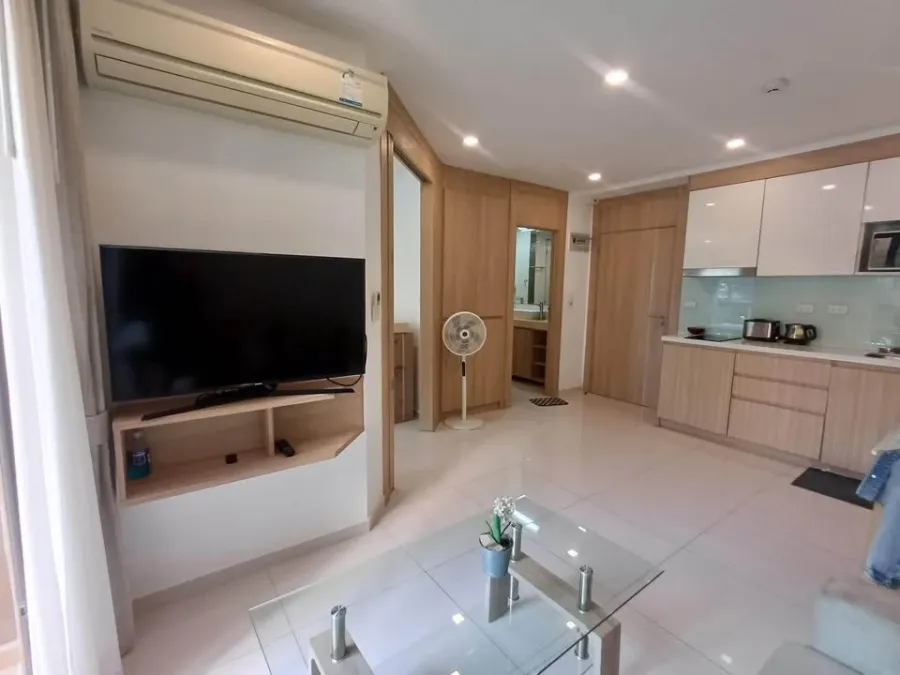 For rent: City Garden Tropicana, 2nd floor, pool view, fully furnished, nice to live in. Reserve now, don't miss out!