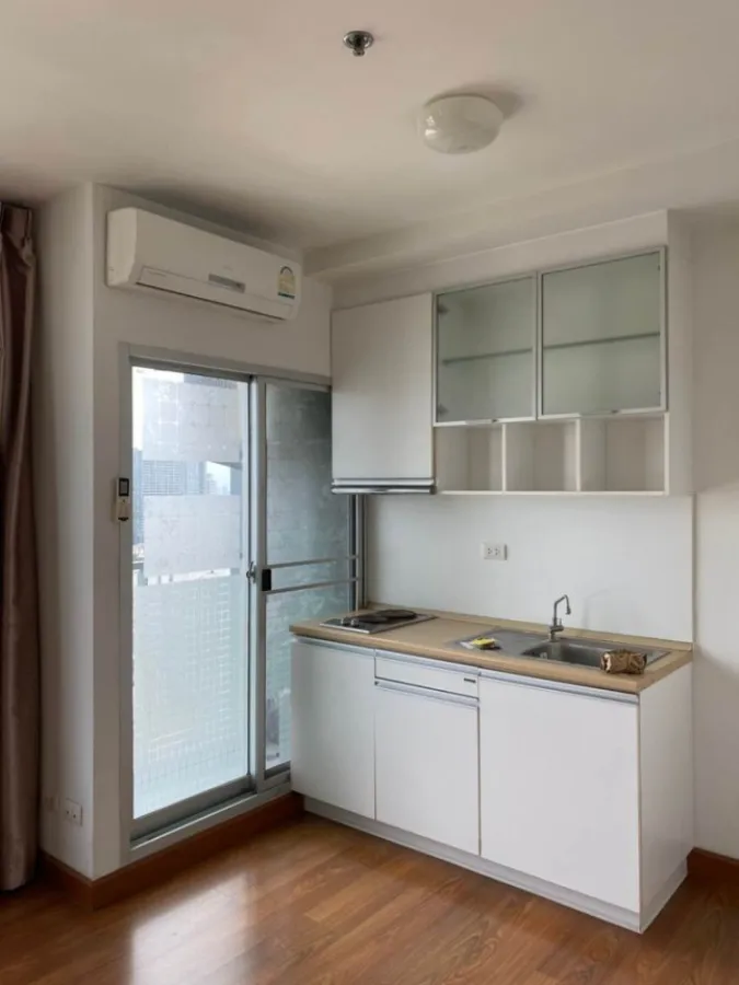 For rent, The Parkland Ratchada-Thapra, nice room, 23rd floor, north, good wind, sky train view, no building to block, book now.