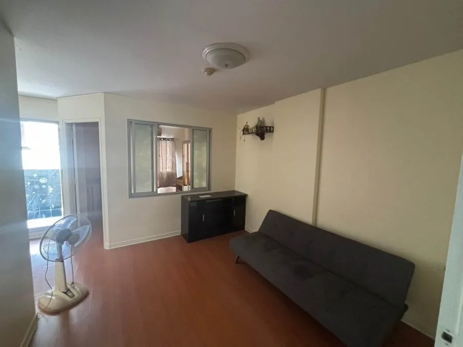 For rent: Lumpini Town Bodindecha-Ramkhamhaeng. The room is clean and nice. Big closet, can hold all the stuff you want, move it now.