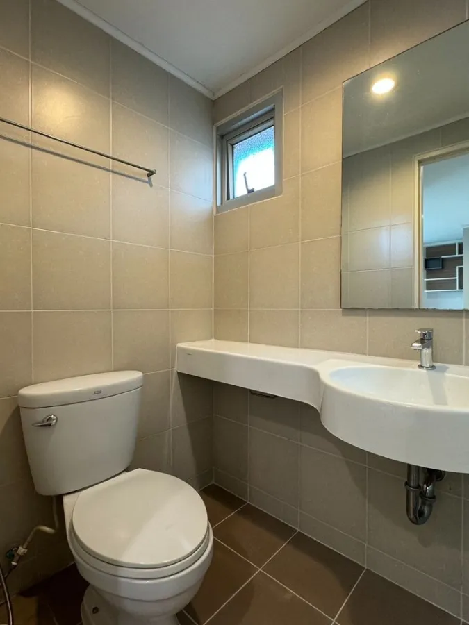 For sale or rent Lumpini Ville Nakhon In-Riverview. The view of the Chao Phraya River is very beautiful. Make a reservation and you won't be disappoin