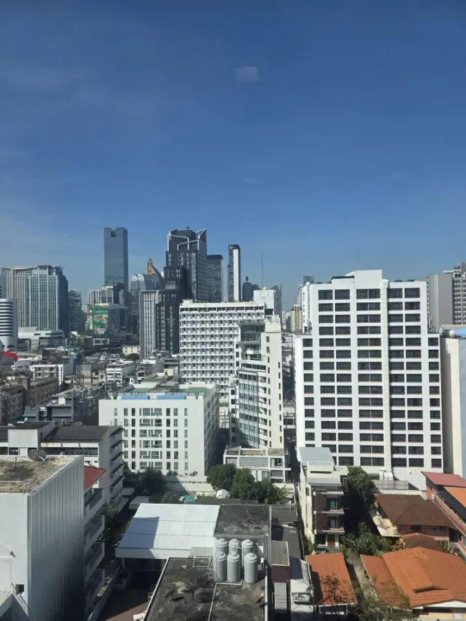 ขาย HYDE Sukhumvit 11 ห้องน่าอยู่ ชั้นสูง วิวเมือง กว้างขวาง เฟอร์นิเจอร์ + เครื่องใช้ไฟฟ้าครบ ดีแบบนี้ไม่จองคือพลาดมาก+++