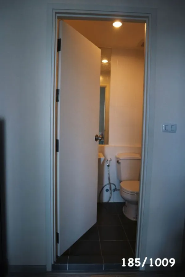 For sale, rent, Condo Aspire Rattanathibet, 2 nice rooms, high floor, good view, cheap price, say that you will not regret booking.