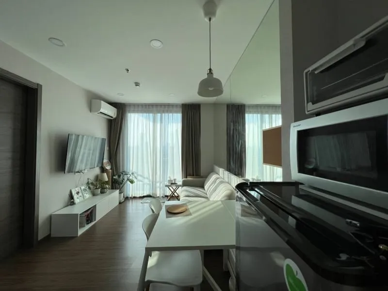 Condo for sale, Artisan Ratchada, beautiful room, fully furnished. Ready to move in, good location, convenient travel.