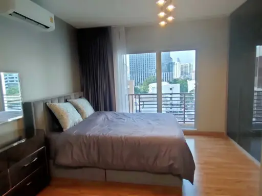 Sale The Seed Phaholyothin 14, corner room, open view, large wardrobe sofa bed Book now