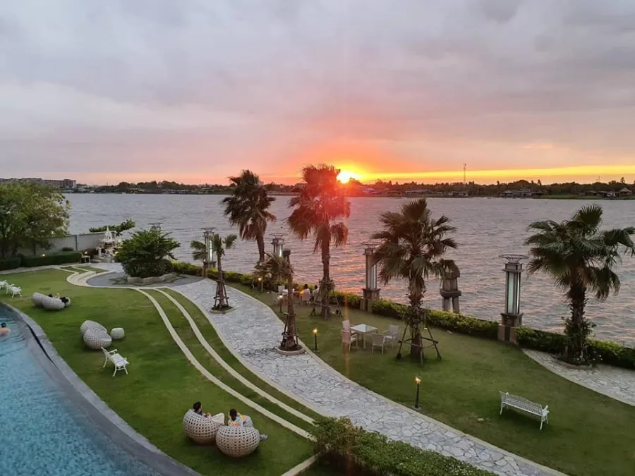 For sale, for rent, Manor Sanambinnam, 34th floor, great view of the Chao Phraya River, spacious room with a large TV, don't miss it.