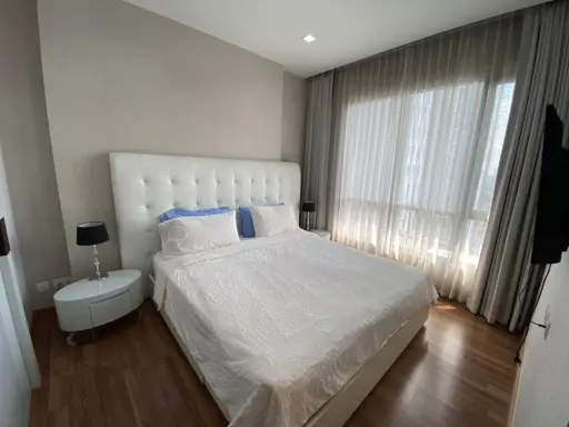 For sale: Ivy Ampio, 1 bedroom, high floor, complete amenities. Don't just look, hurry and reserve now.