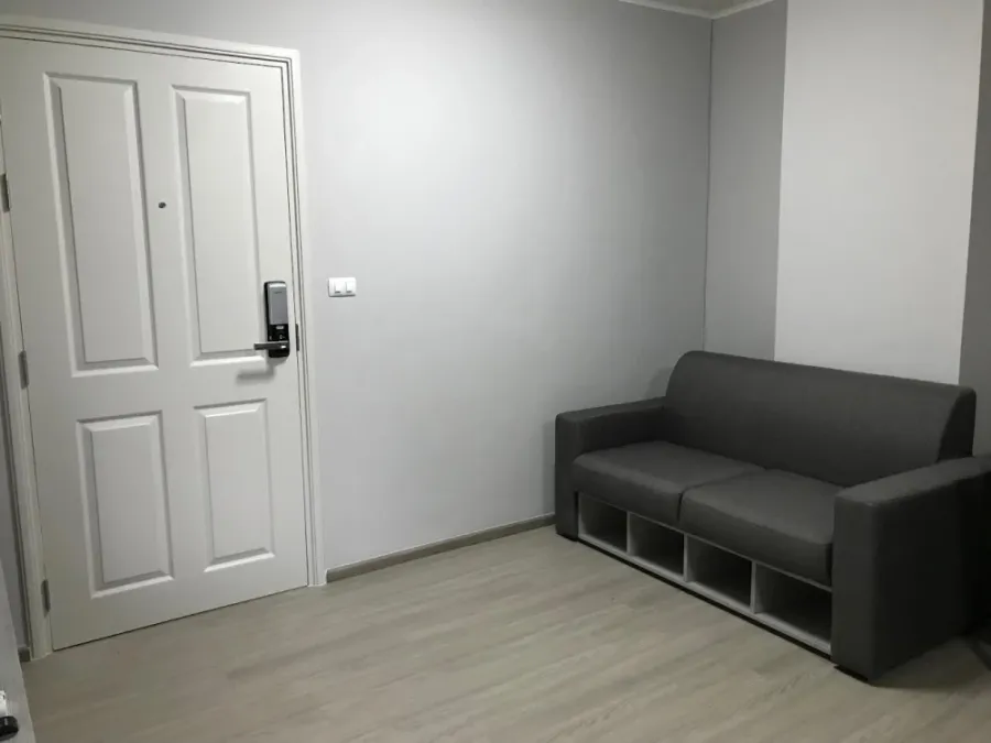 For rent: Dcondo Campus Kampangsaen, a lovely room on the 8th floor, fully furnished and equipped. Just bring your bags and move in!