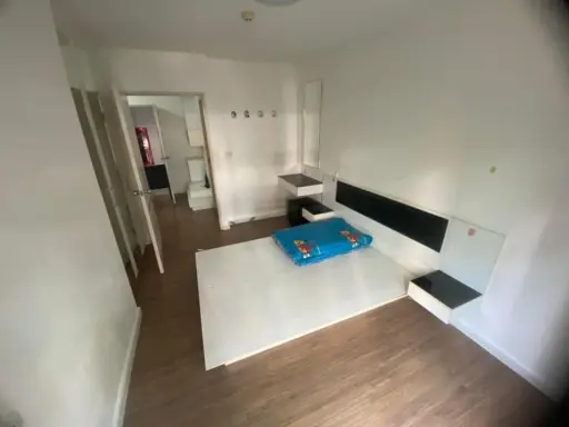 ขาย I Condo Sukhumvit 105 ห้องตกแต่งครบครัน เตียงกว้าง นอนสบาย ของแถมเพียบ จองด่วนๆ images