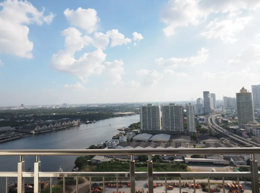 Condo for rent, Supalai Prima Riva, high floor, beautiful view, complete built-in furniture, don't wait.
