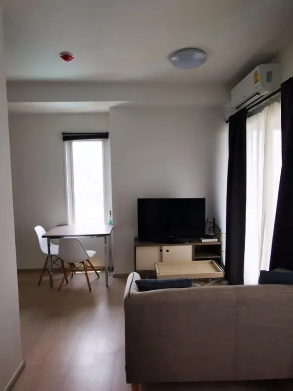 For rent!! Condo Chapter One Eco Ratchada-Huai Khwang, newly renovated room, great common area, ready to move in, book now!!