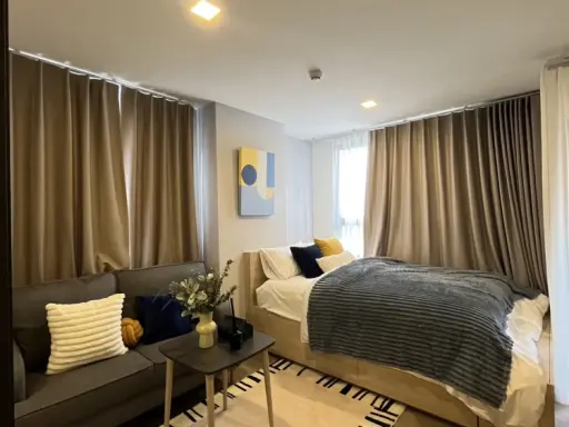 For rent: The Move Pradipat, single floor with central garden. Beautifully decorated unit, just like the show unit. Fully furnished with appliances. images