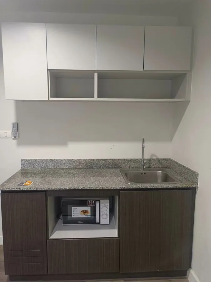 For rent: G Condo Sriracha, fully built-in furniture. Complete electrical appliances Just carry your bag and move in.