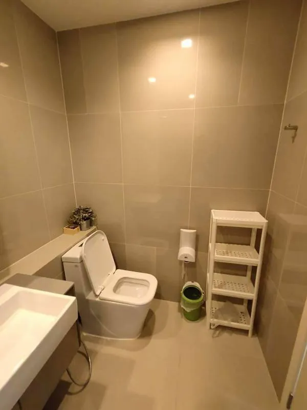 ให้เช่า Quinn condo รัชดา ห้องสวยงาม สะอาด ชุดครัวบิวท์อิน ห้องใหญ่พื้นที่เยอะ จองแล้วจะไม่เสียใจจ้า