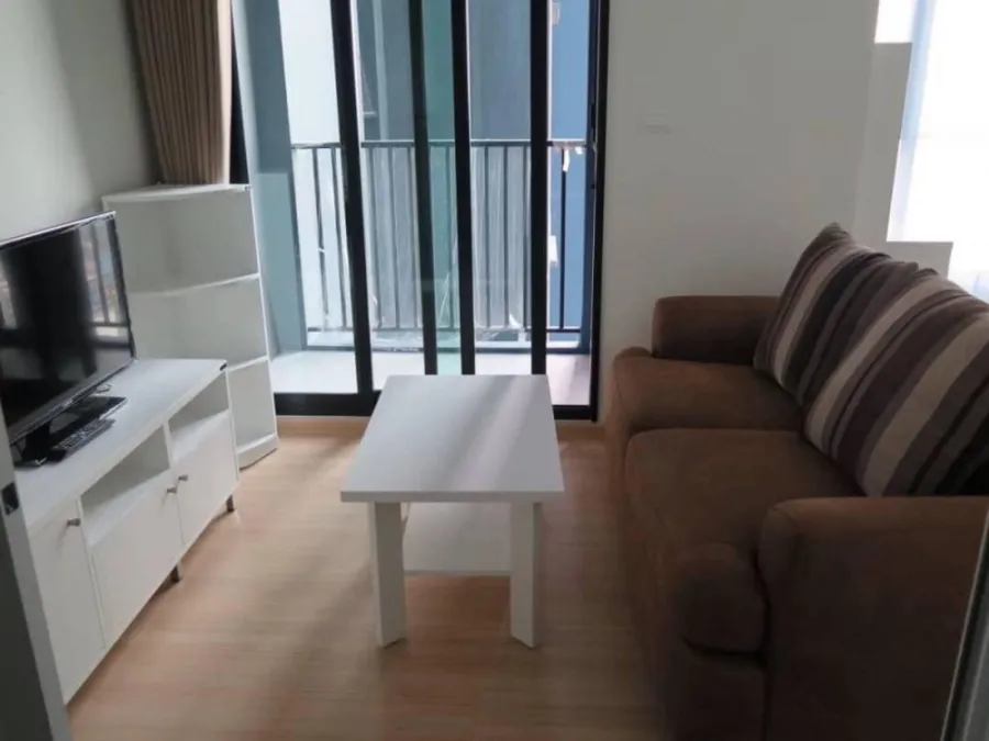 Condo for rent, The Base Rama 9 - Ramkhamhaeng, pool view, convenient transportation, don't wait.