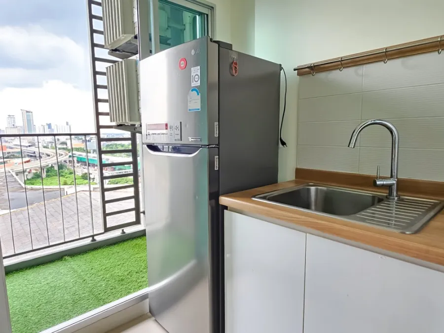Condo for sale U-Delight Rattanathibet, high floor (16), comfortable, swimming pool view. It's good to buy for yourself. It's a great investment. Hurr
