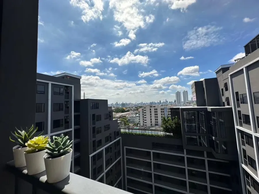 For rent: Chewathai Pinklao, 12th floor, with view of Rama VIII Bridge. Fully furnished. Don't miss out!