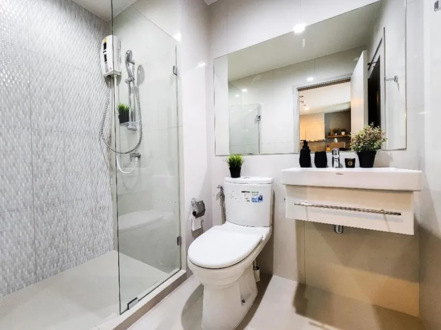 Condo for rent, Life Sukhumvit 48, city view, quiet, complete with furniture and electrical appliances.
