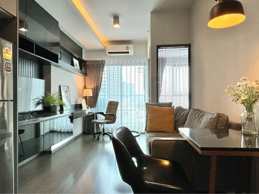 For rent, Ideo Sukhumvit 93, 10th floor, north balcony. Decorated with nice furniture. Don't miss it. Book now.