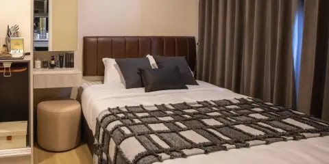 ให้เช่า The Indeed Condo Amata 1 ห้องนอน 1 ห้องน้ำ เฟอร์นิเจอร์และเครื่องใช้ไฟฟ้าครบครัน จองด่วน