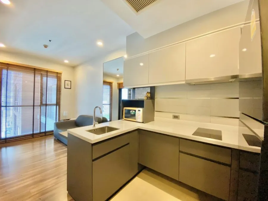 For rent: Wyne Sukhumvit, 23rd floor, pool view, simply decorated, comfortable, clean, pleasing to the eye, fully furnished, don't miss out if you boo