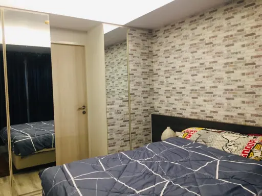 Double Lake Condominium for rent, the wall is attached to the wall in the whole room. fully furnished You can just come in.