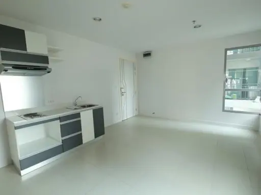 - ขายคอนโด Silk Place Phaholyothin Laksiห้องว่าง ห้องมุม กว้างมาก สิ่งอำนวยความสะดวกครบซื้อเลย