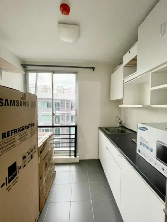 For sale: Sammakorn S9 Condominium, 8th floor, spacious room, airy, comfortable to live in. Hurry and reserve your ownership now!