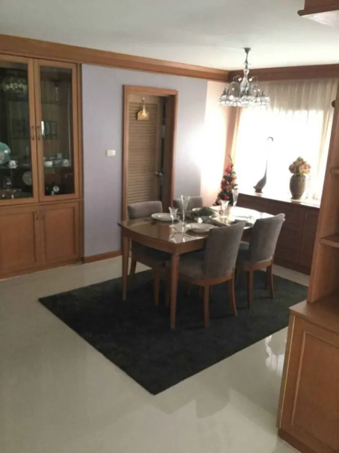 Rent/Sale รัชดาซิตี้ 18 ห้องสวยหรูมาก เฟอร์บิ๊วอินไม้สักทั้งห้อง อยู่เป็นครอบครัวได้สบายๆ รีบจองด่วน