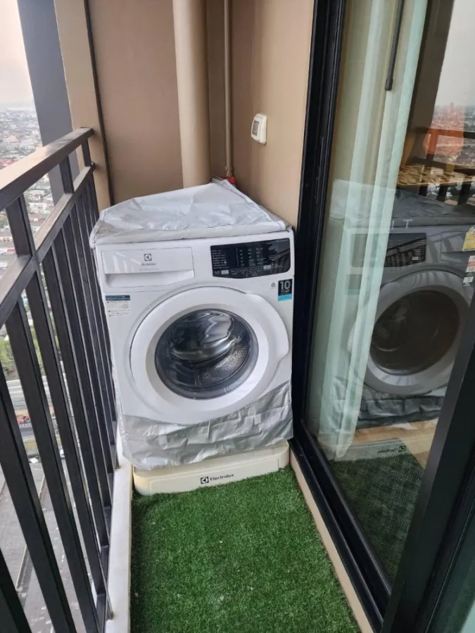 Condo for rent Kensington Sukhumvit-Theparak with fully furnished. The decoration looks very good, the price is reasonable, book now.