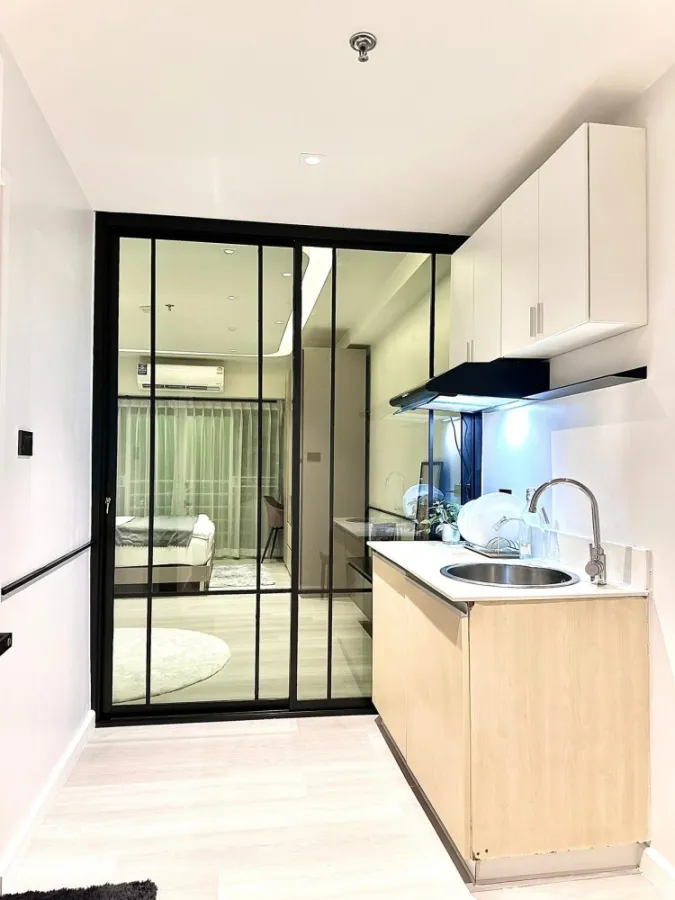 For sale, for rent urgently, City Living Ratchada Condo, NEW MODERN style decorated room, very attractive price, hurry and reserve now.