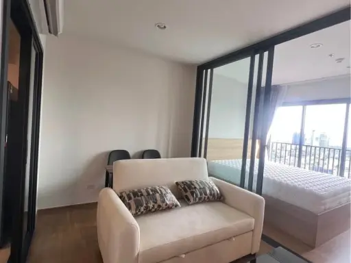 For rent: The Line Vibe, 33rd floor, city view, fully furnished, ready to move in. Grab this opportunity!