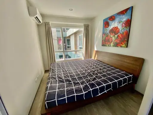 Condo for rent, Regent Home, Sukhumvit 97/1, large sofa, comfortable sitting. Partition room This price is reserved now.