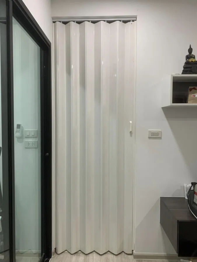 Condo for sale, D MARK CONDO SUTTHISAN, good feng shui, the room is not hot, there is no building blocking it, lots of free gifts, hurry to reserve.