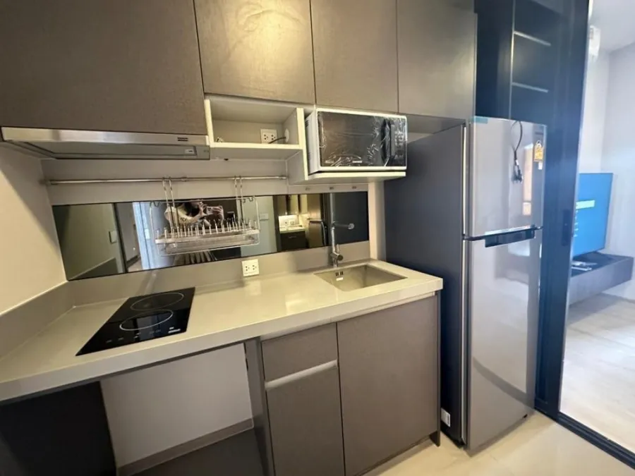 For rent!! Condo The Privacy Chatuchak, good location, convenient travel, near MRT Phahon Yothin, near Lat Phrao intersection!!